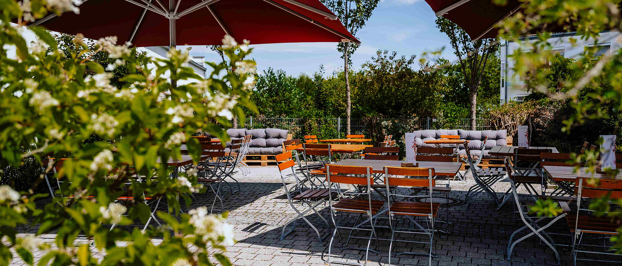 medbo Café zweitesLEBEN Regensburg Terrasse (Frank Hübler | medbo)