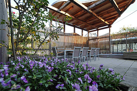 Dachgarten Tagesklinik Zentrum Cham (Frank Hübler/medbo)