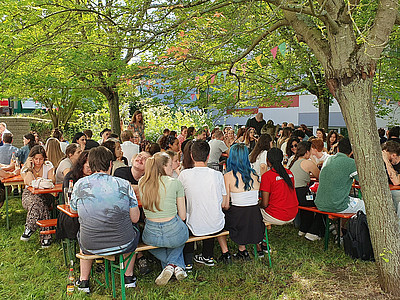 Sommerfest medbo Pflegeschulen c Susanna Haselbeck