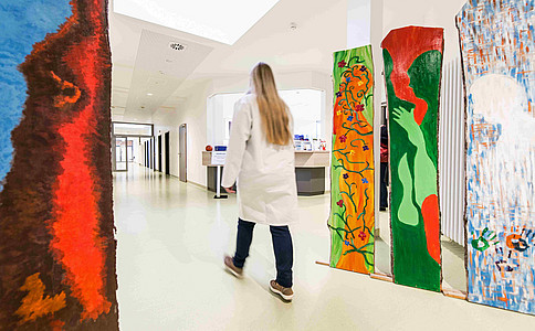 Eingang Zentrum Cham (Frank Hübler/medbo)