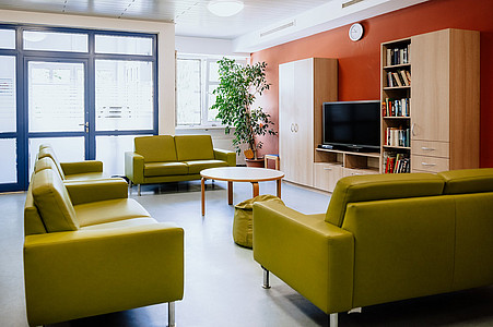 Aufenthaltsraum für Patient:innen_(c)_Frank Hübler