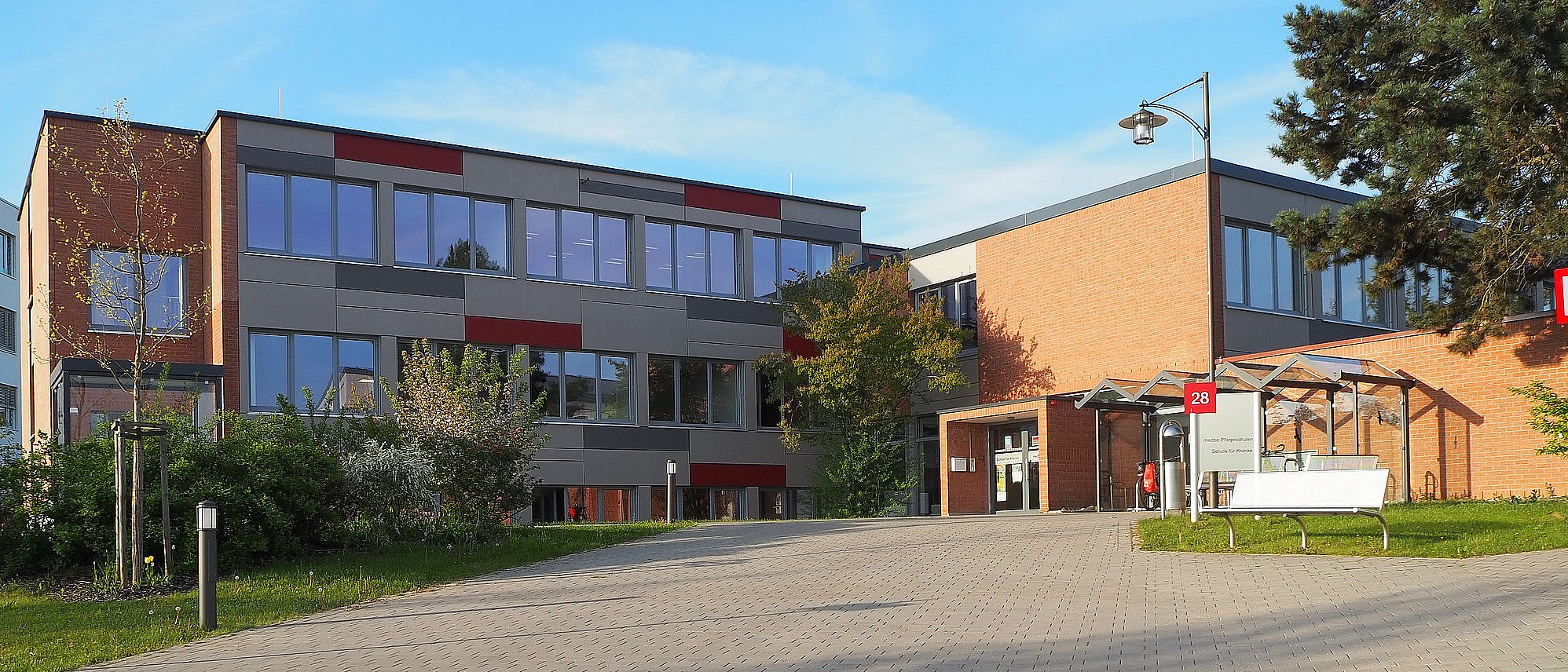 Zum runden Geburtstag öffnen die medbo Pflegeschulen am Bezirksklinikum Regensburg ihre Türen. 